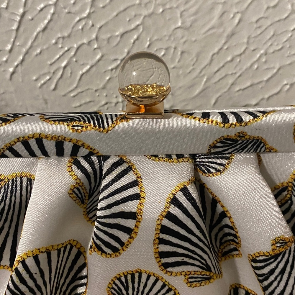 Isaac Mizrahi White and Gold Shell Clutch - Picture 2 of 4